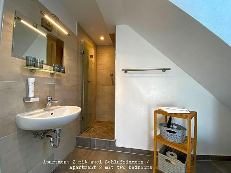 Amaroo Gv Stehaus Potsdam Aucharlottenhof Au image