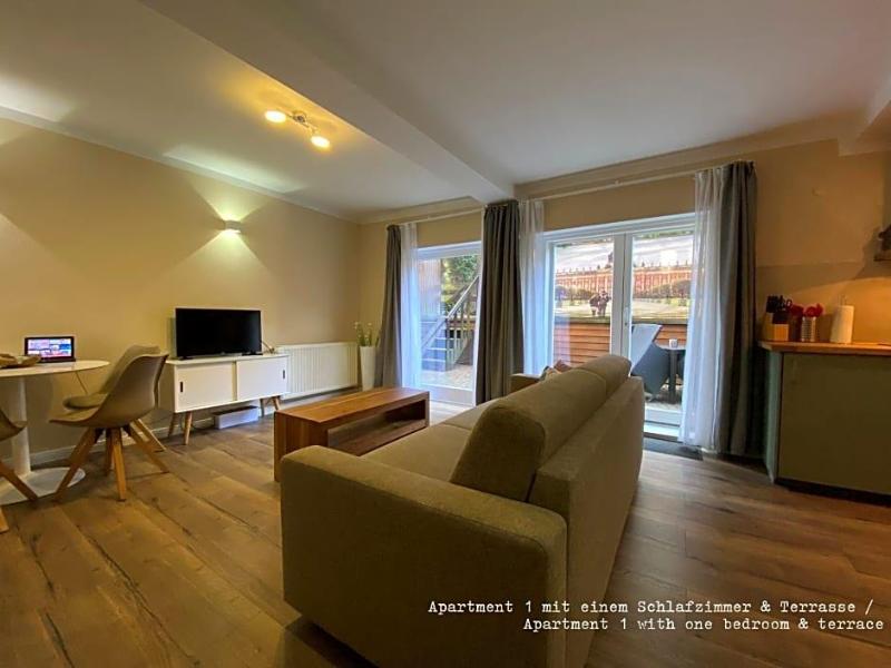 Amaroo Gv Stehaus Potsdam Aucharlottenhof Au image
