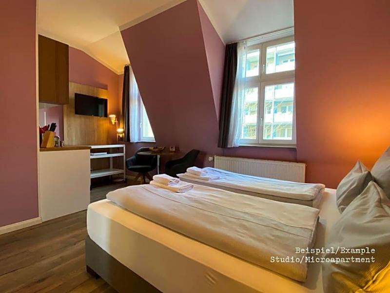 Amaroo Gv Stehaus Potsdam Aucharlottenhof Au image