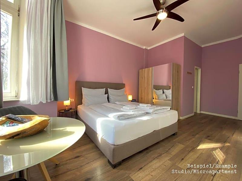 Amaroo Gv Stehaus Potsdam Aucharlottenhof Au image