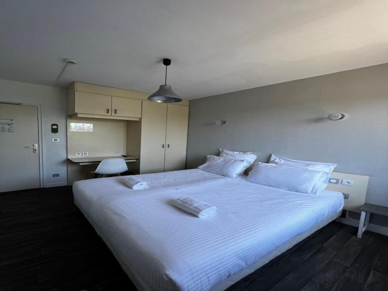 Hotel Les Montois image