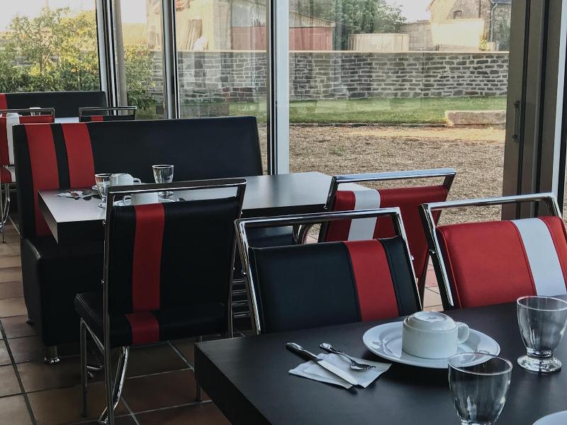 Hotel Les Montois image