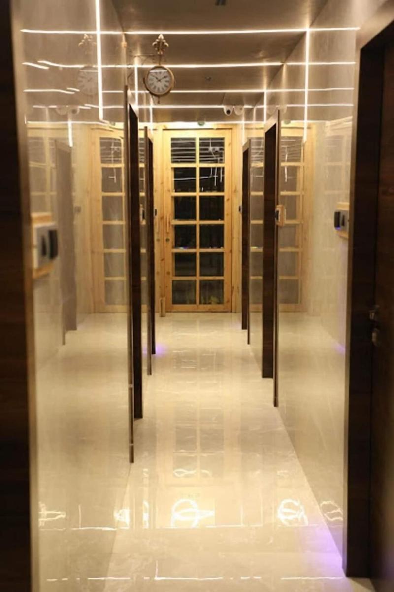 Hotel Rooms Dadar image
