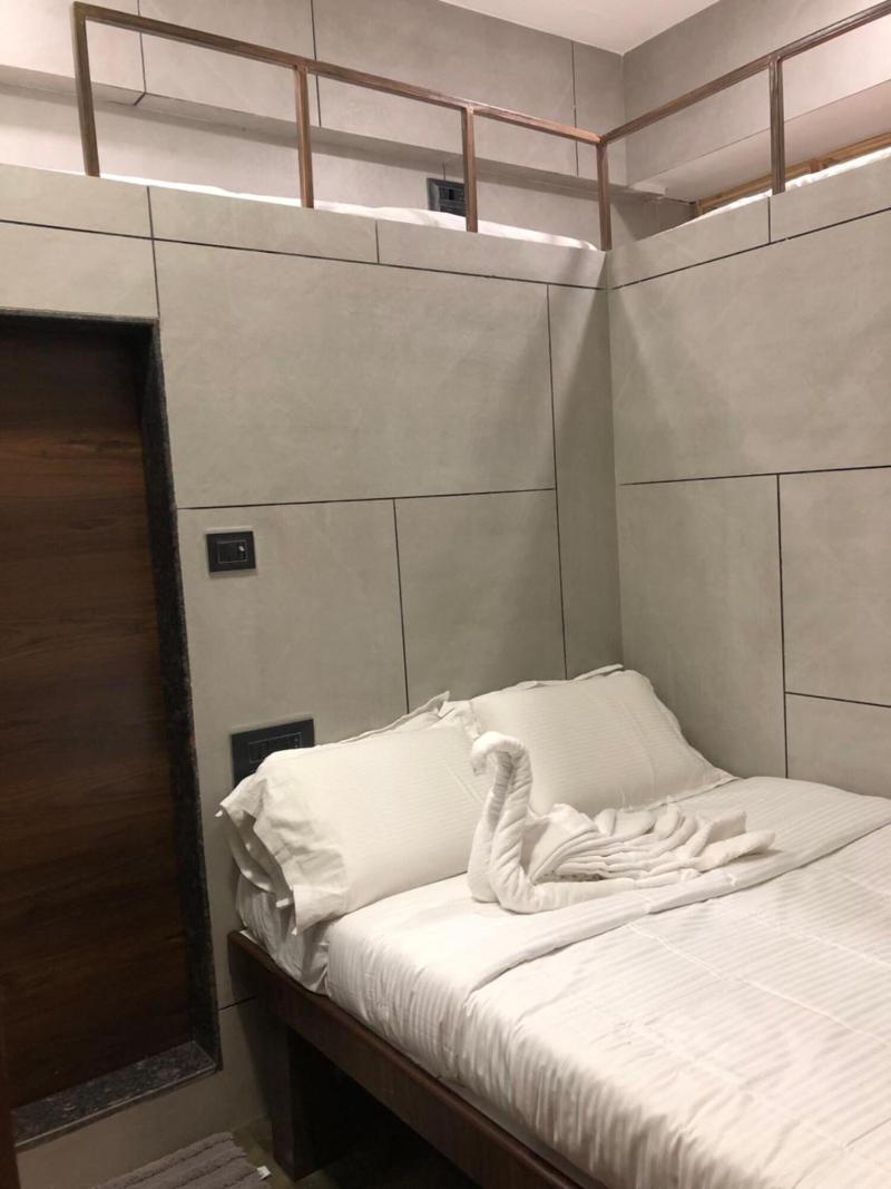 Hotel Rooms Dadar image