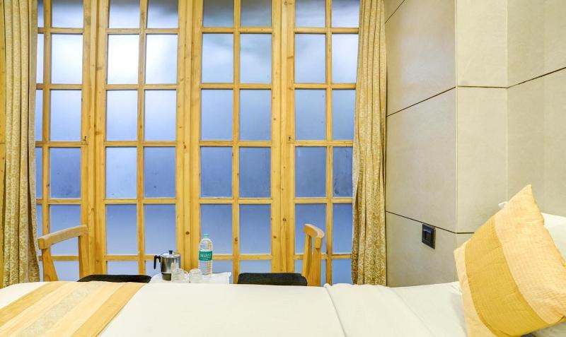 Hotel Rooms Dadar image