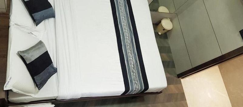 Hotel Rooms Dadar image