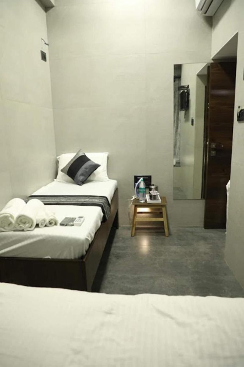 Hotel Rooms Dadar image