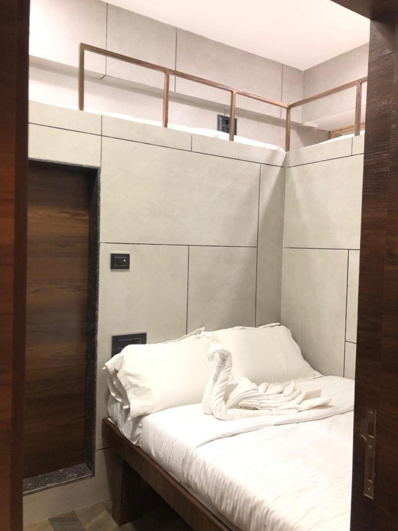 Hotel Rooms Dadar image