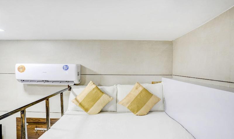 Hotel Rooms Dadar image