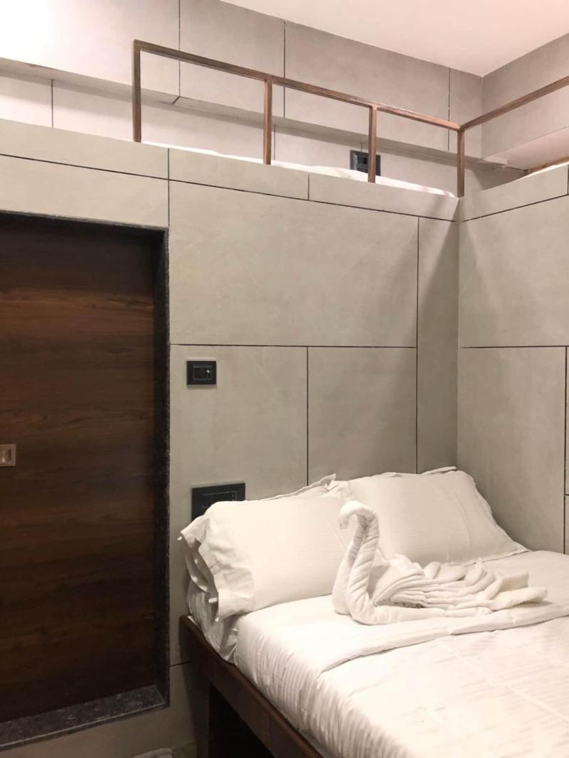 Hotel Rooms Dadar image