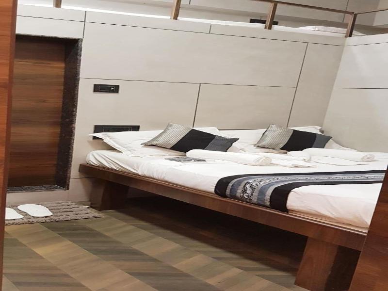 Hotel Rooms Dadar image