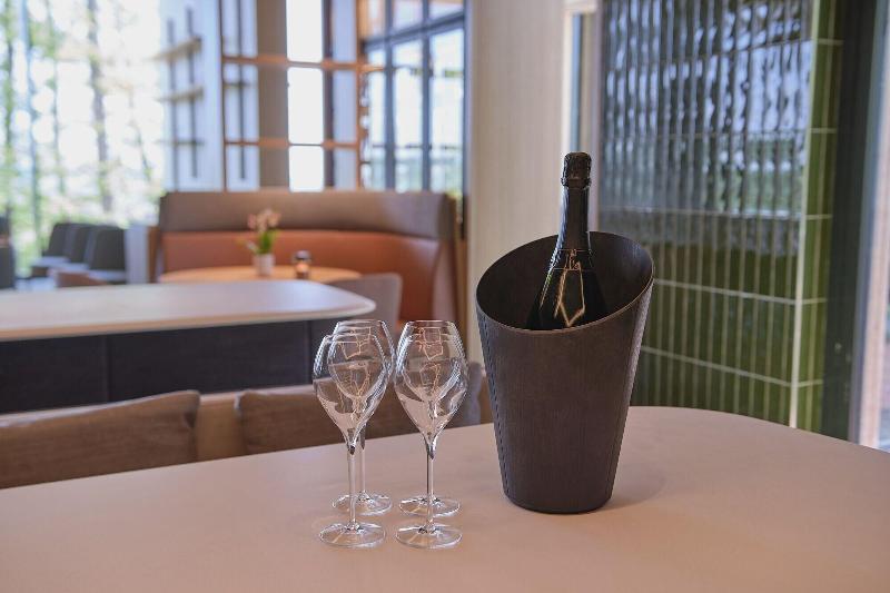 Loisium Wine & Spa Hotel Champagne image