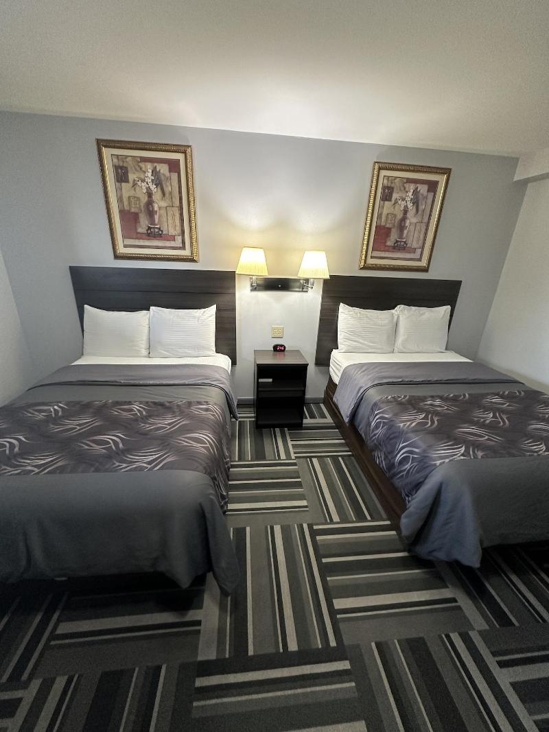 Relax Inn Saginaw image