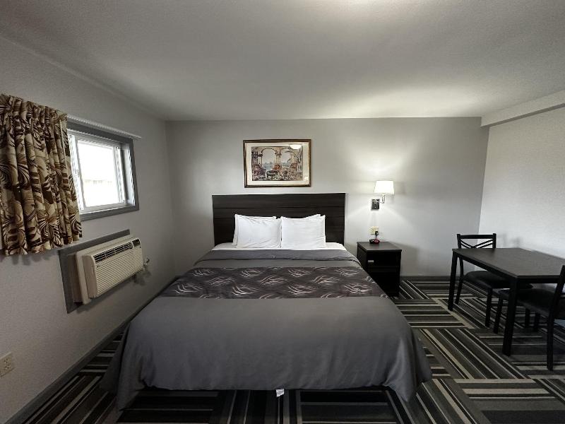 Relax Inn Saginaw image
