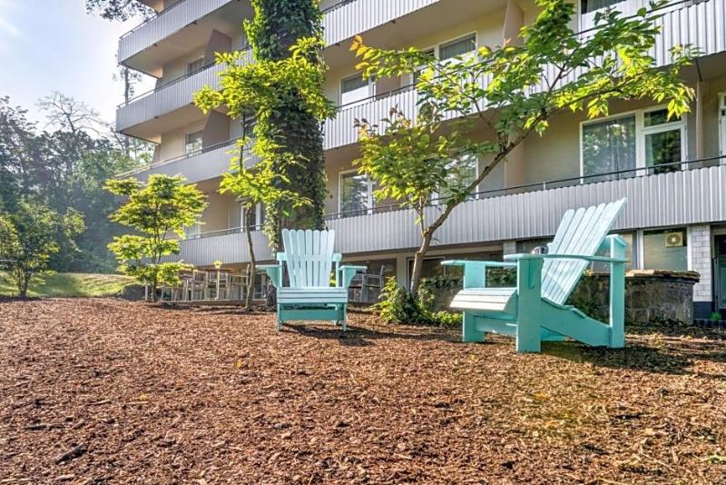 Waldhotel image