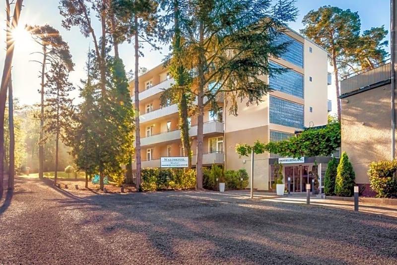 Waldhotel image