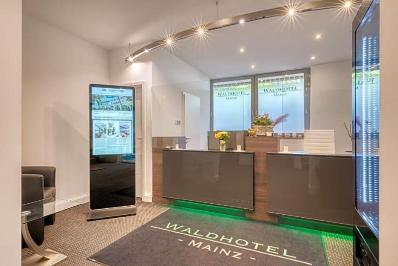 Waldhotel image
