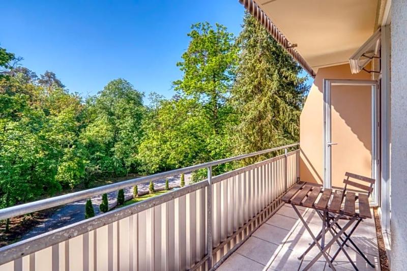 Waldhotel image