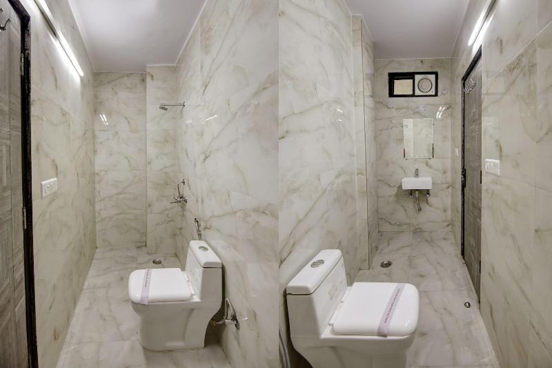 Hotel S B Inn Paharganj image