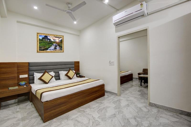 Hotel S B Inn Paharganj image