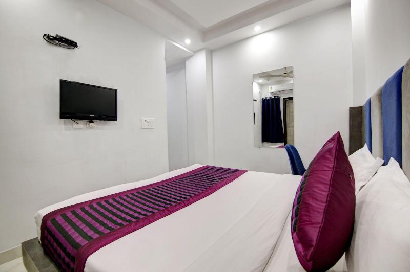 Hotel S B Inn Paharganj image