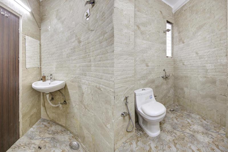 Hotel S B Inn Paharganj image