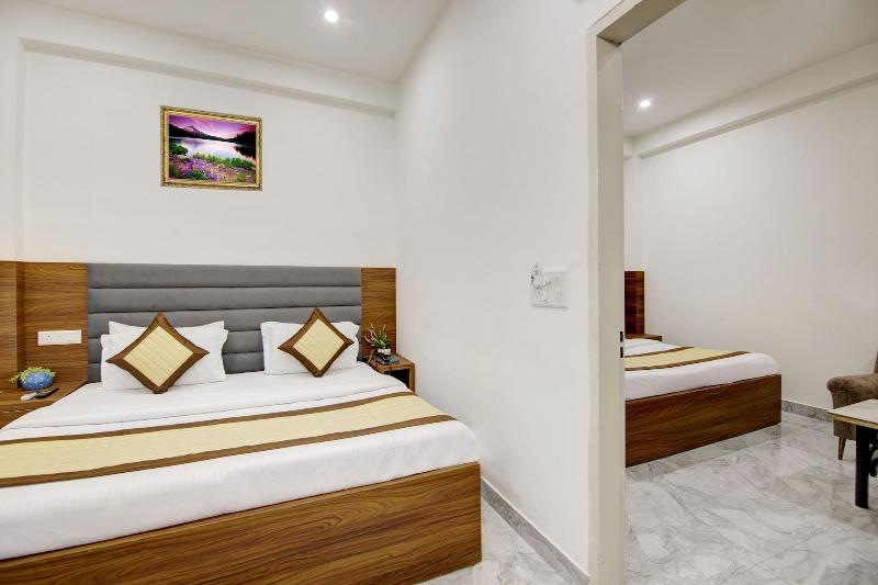Hotel S B Inn Paharganj image