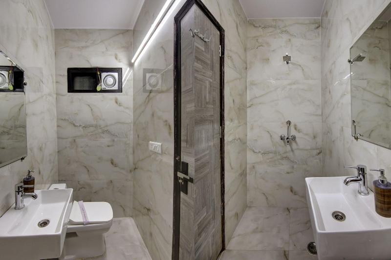Hotel S B Inn Paharganj image
