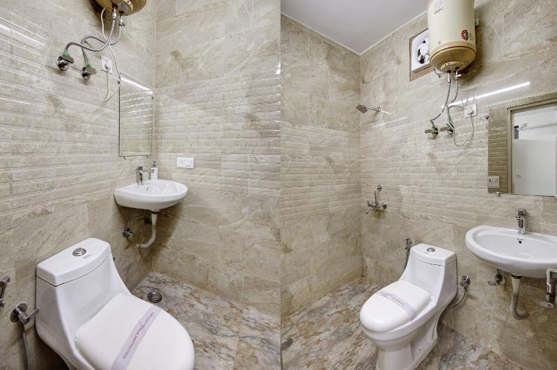 Hotel S B Inn Paharganj image