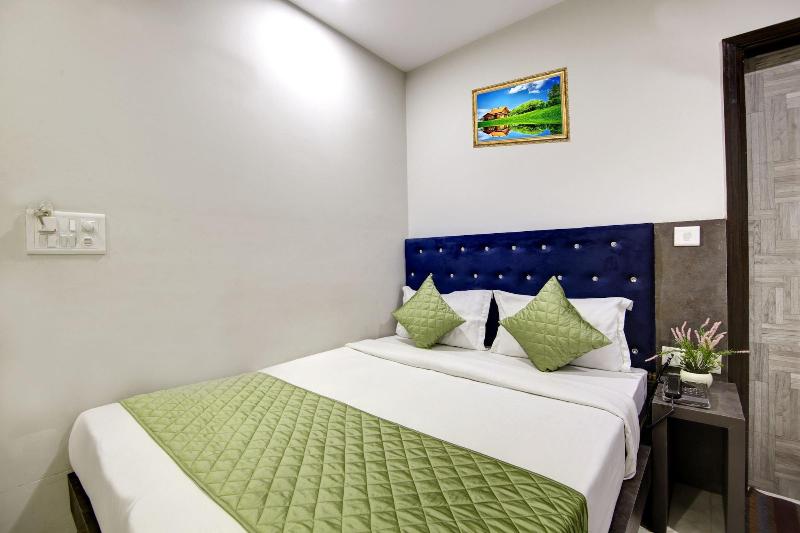 Hotel S B Inn Paharganj image