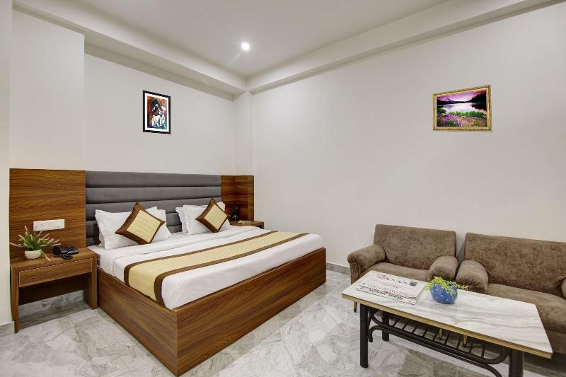 Hotel S B Inn Paharganj image