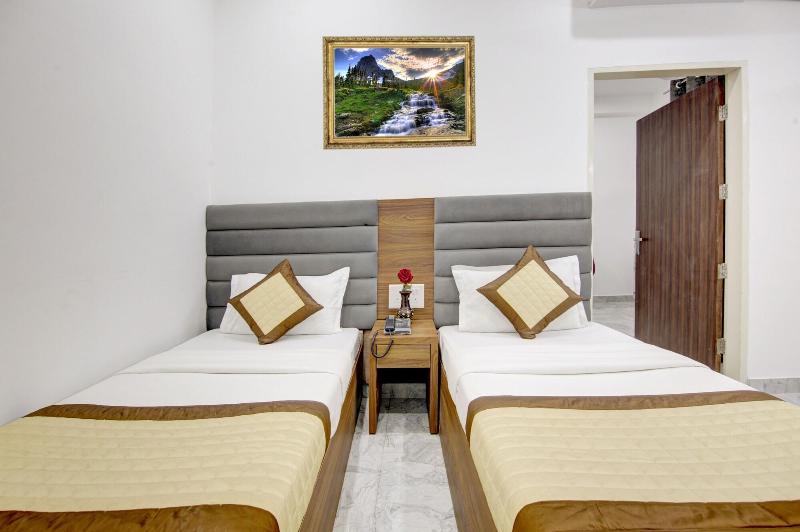 Hotel S B Inn Paharganj image