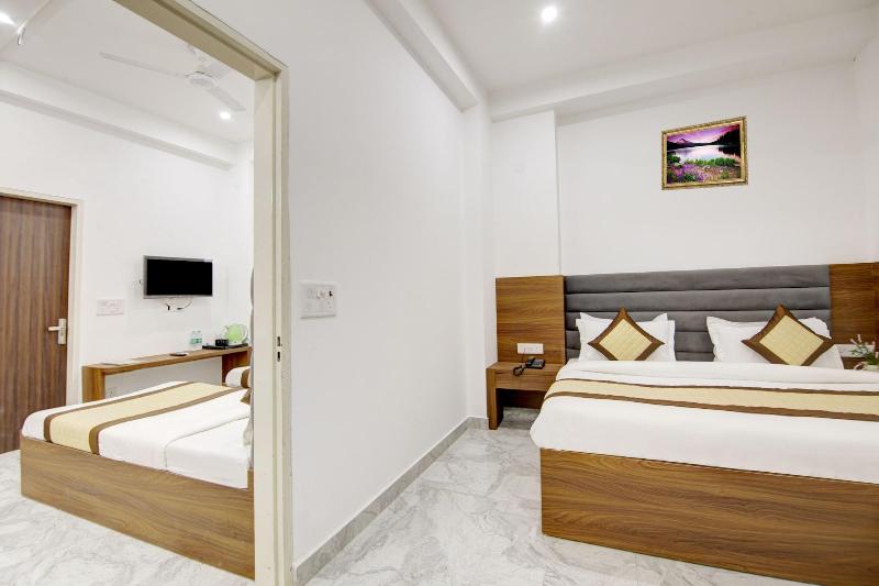 Hotel S B Inn Paharganj image