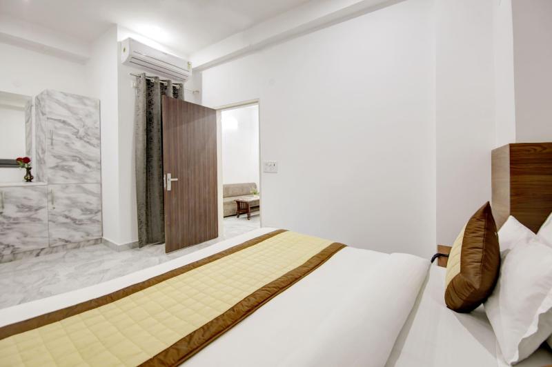 Hotel S B Inn Paharganj image