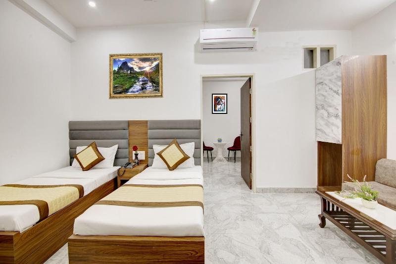 Hotel S B Inn Paharganj image