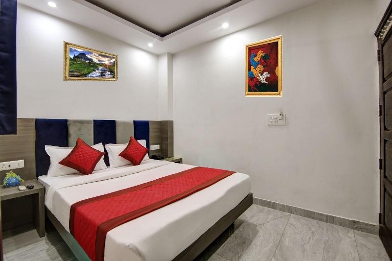 Hotel S B Inn Paharganj image