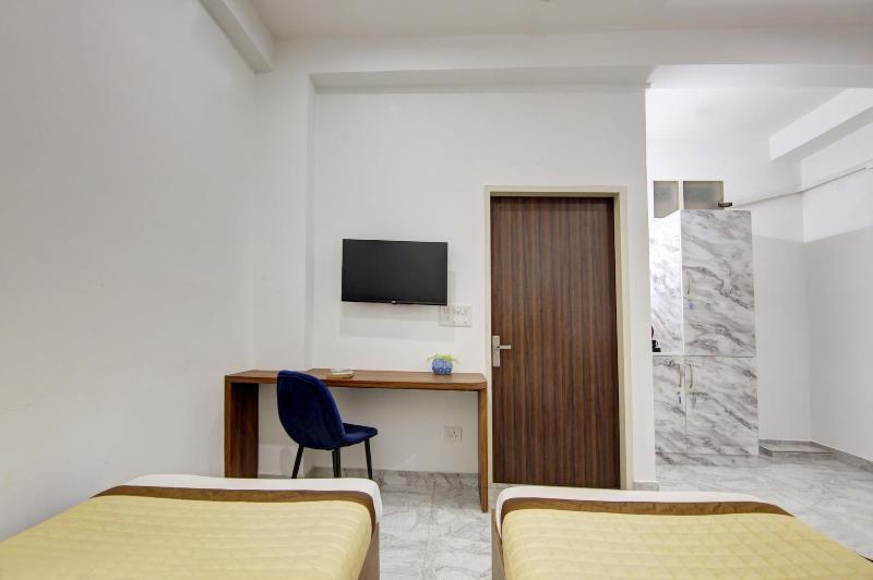 Hotel S B Inn Paharganj image