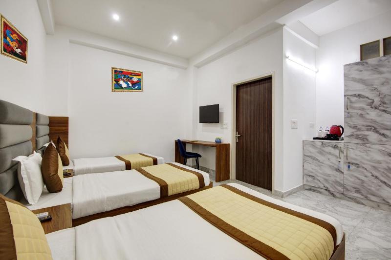 Hotel S B Inn Paharganj image