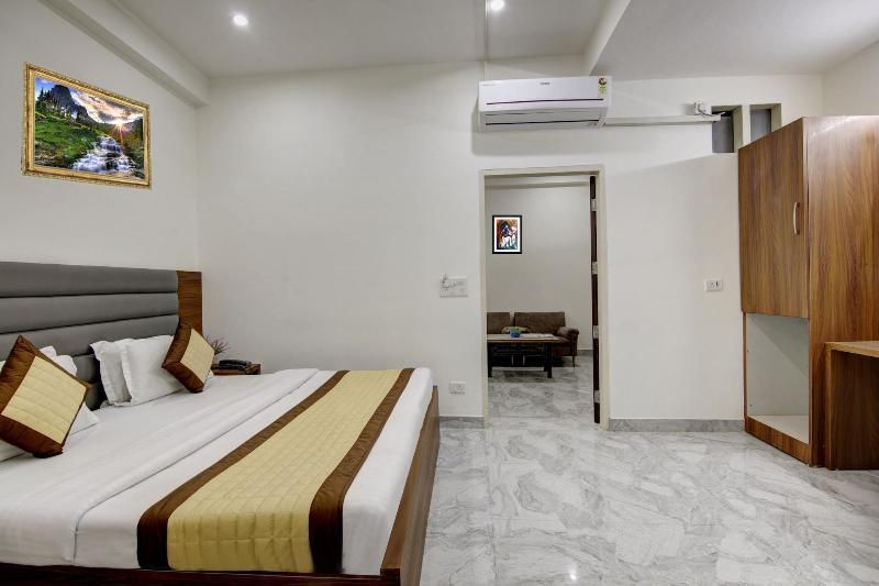 Hotel S B Inn Paharganj image