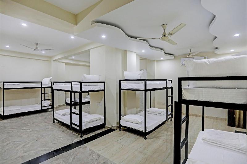 Hotel S B Inn Paharganj image