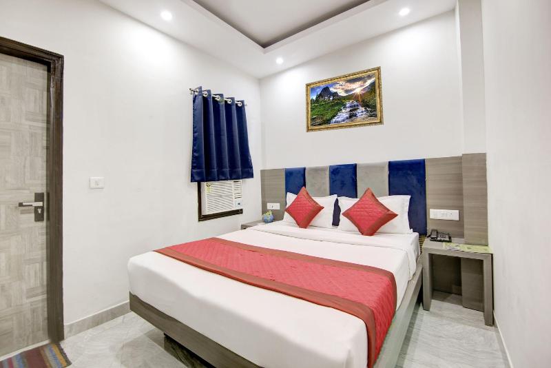 Hotel S B Inn Paharganj image