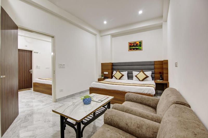 Hotel S B Inn Paharganj image