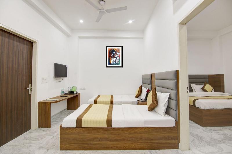 Hotel S B Inn Paharganj image