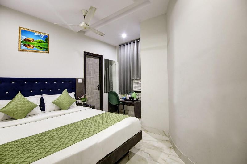 Hotel S B Inn Paharganj image