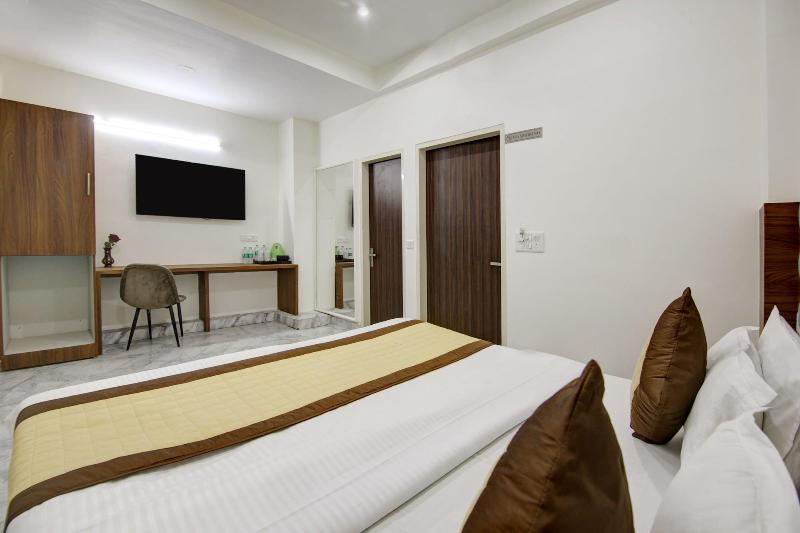 Hotel S B Inn Paharganj image