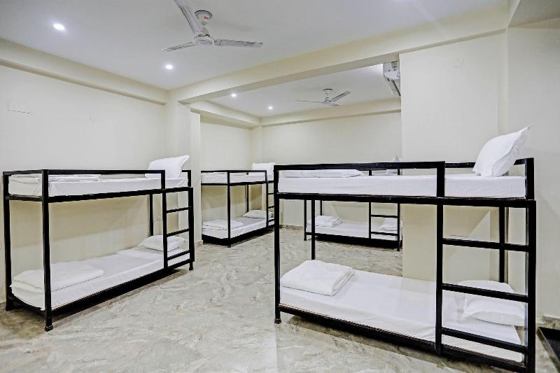 Hotel S B Inn Paharganj image