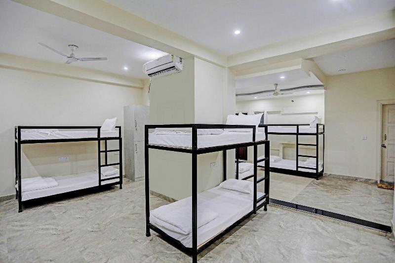 Hotel S B Inn Paharganj image