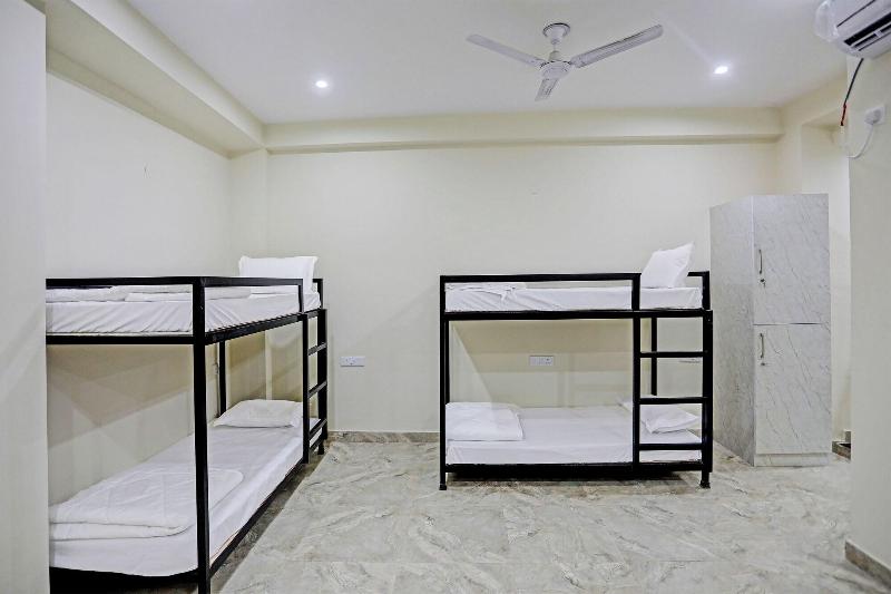 Hotel S B Inn Paharganj image