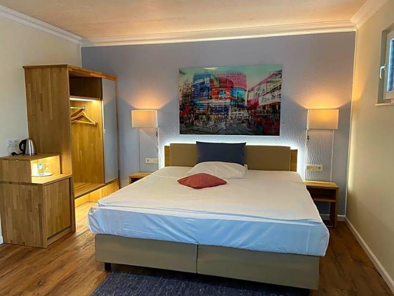 Hotel Hessischer Hof image