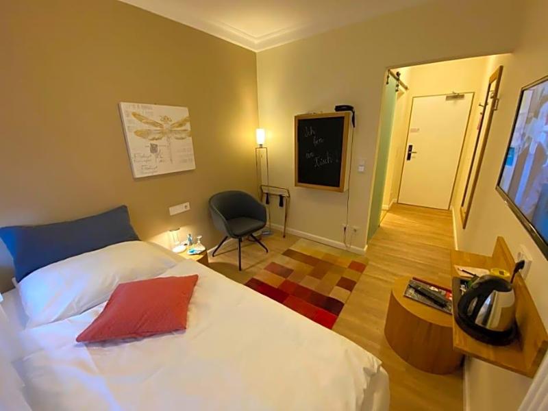 Hotel Hessischer Hof image